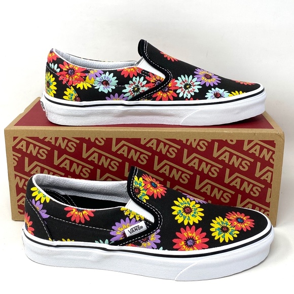 VANS Classic Slip On Low Top Floral Black Women Canvas Size Sneakers VN0A5JMHNX0 - Picture 2 of 12